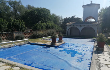 CASA CON HEMOSOS ACABADOS y ALBERCA COMÚN