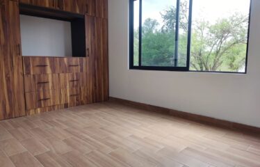 CASA NUEVA 2 PLANTAS A 5 MIN. DEL CENTRO DE TEQUISQUIAPAN