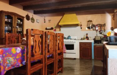 CASA CON LOCAL ZONA CON TODOS LOS SERVICIOS