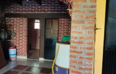 CASA CON LOCAL ZONA CON TODOS LOS SERVICIOS