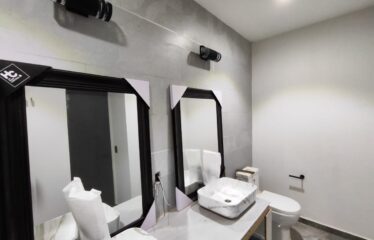 RESIDENCIA NUEVA CON ROOF GARDEN CERCA DE PLAZA COMERCIAL Y COLEGIOS