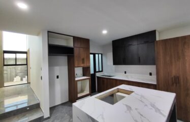 RESIDENCIA NUEVA CON ROOF GARDEN CERCA DE PLAZA COMERCIAL Y COLEGIOS