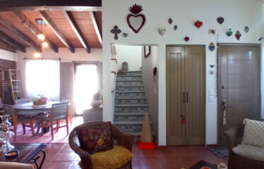 CASA 2 PLANTAS CALIDEZ Y CONFORT EN CADA ESPACIO