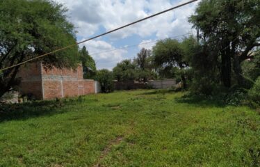 TERRENO 1,709 m2 SEMIBARDADO CON TOMA DE AGUA