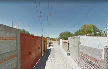 TERRENO 1,709 m2 SEMIBARDADO CON TOMA DEAGUA